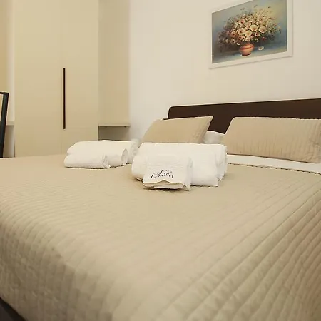 Bed & Breakfast A Casa Di Amici Giardini-Naxos