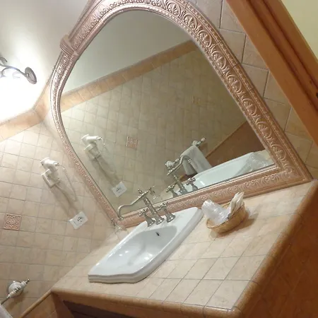 Bed & Breakfast A Casa Di Amici Giardini-Naxos