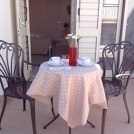 A Casa Di Amici Bed and Breakfast Giardini Naxos