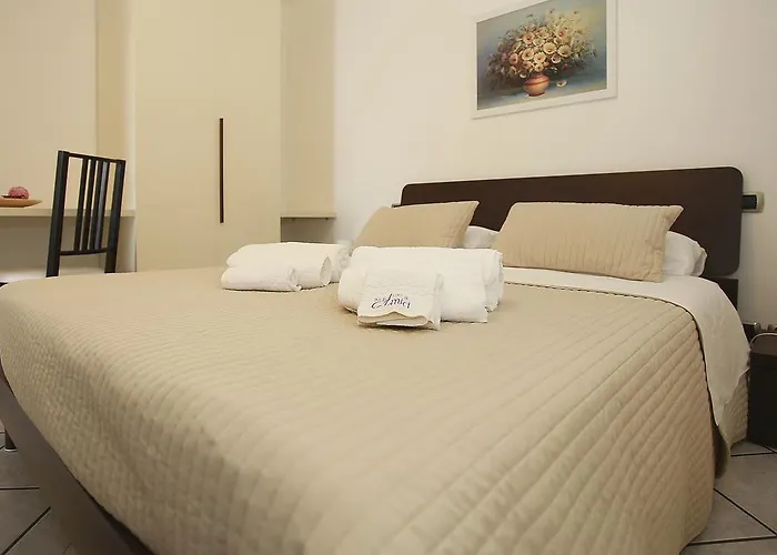 Bed & Breakfast A Casa Di Amici Giardini Naxos